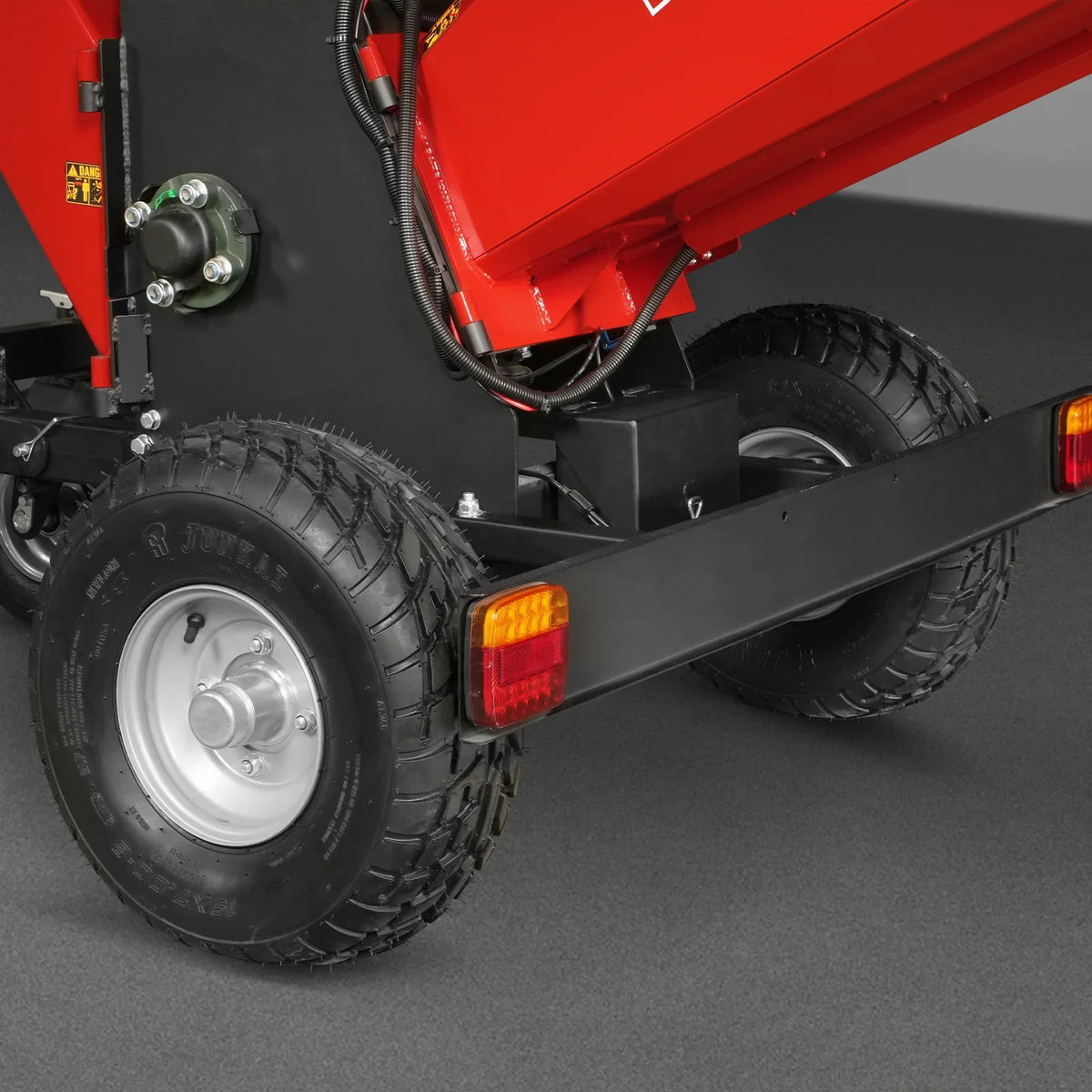 MechMaxx 6 inch HONDA GX390 E-Start Gasoline Engine Powered 4 - Wheel Drum Wood Chipper with Taillight ,  B150