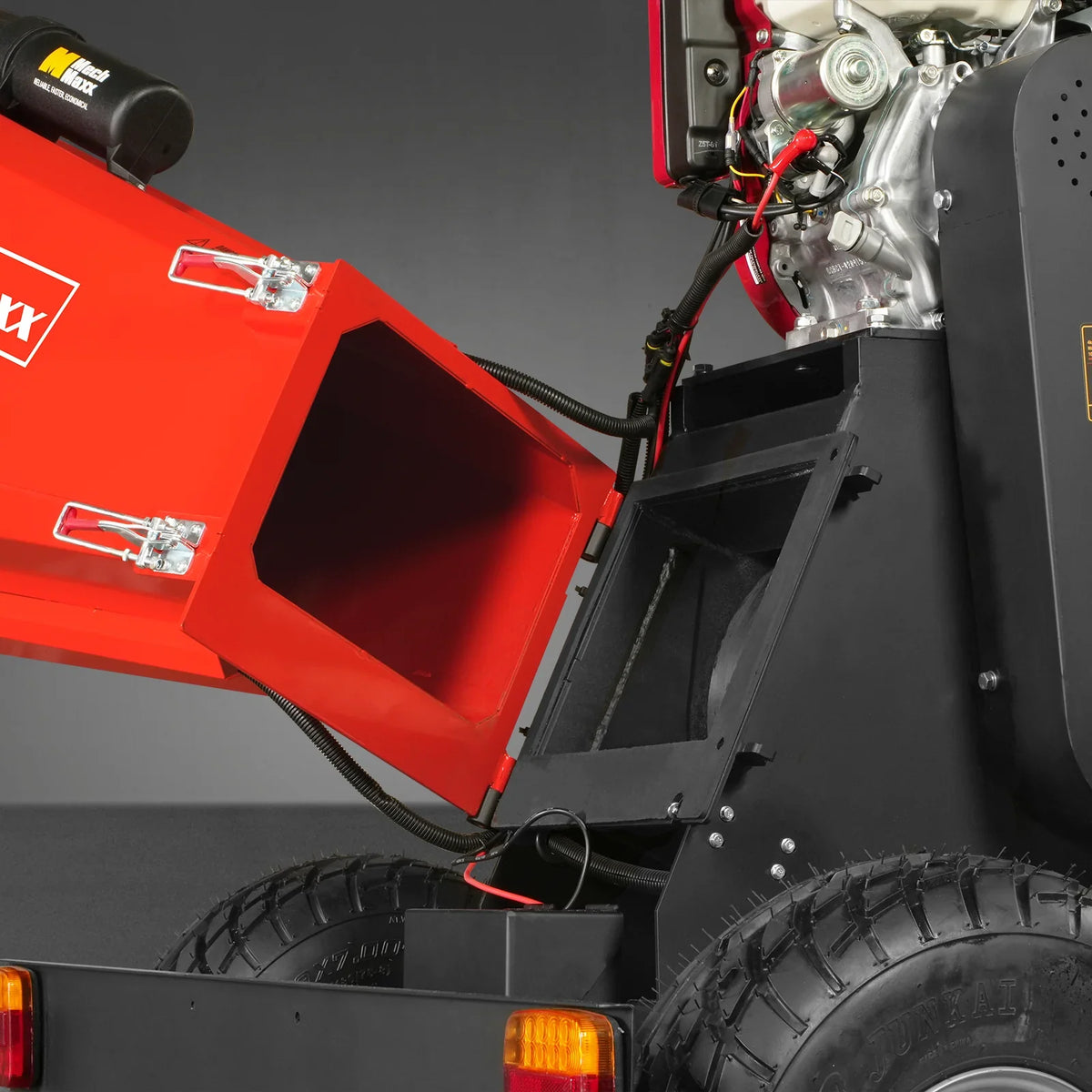 MechMaxx 6 inch HONDA GX390 E-Start Gasoline Engine Powered 4 - Wheel Drum Wood Chipper with Taillight ,  B150