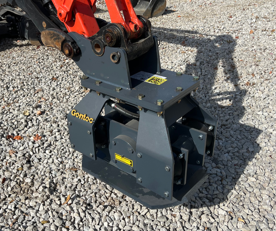 Hydraulic Plate Compactor Excavator Attachment for 4,000-14,500 lb Excavators | Gentec GE870F