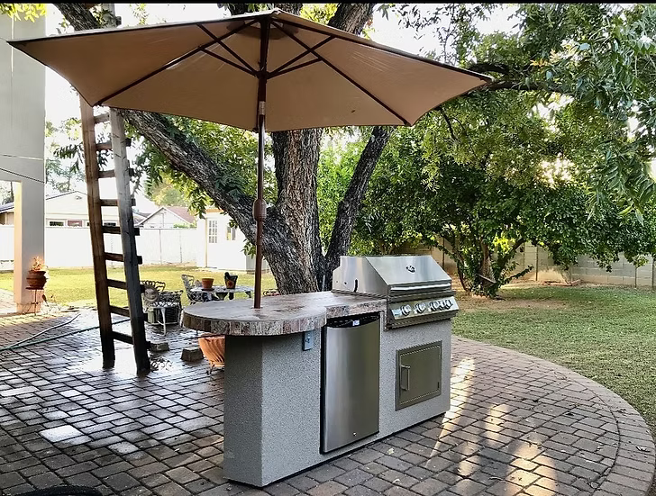 Kokomo Grills Maui 7 ft. 6 in. Round Bar Top Island – 32-Inch Built-In Gas Grill - Outdoor Kitchen Island