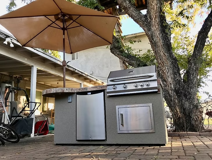 Kokomo Grills Maui 7 ft. 6 in. Round Bar Top Island – 32-Inch Built-In Gas Grill - Outdoor Kitchen Island