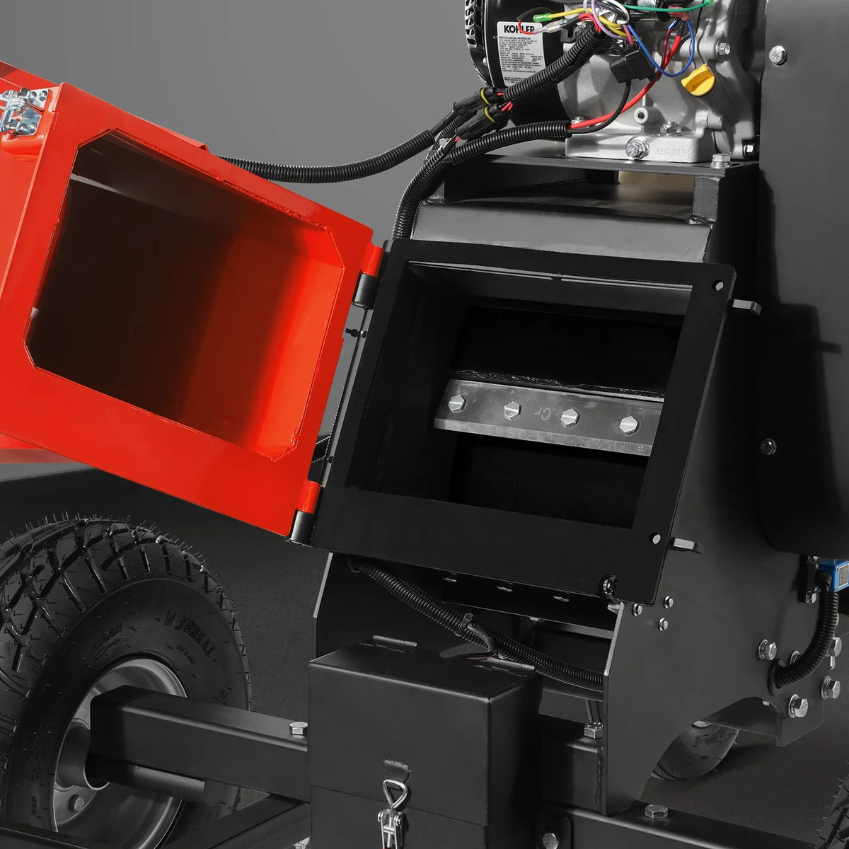 MechMaxx 6 inch KOHLER E-Start 429cc 14HP Gas Powered 4 - Wheel Drum Wood Chipper with Taillight ,  B150