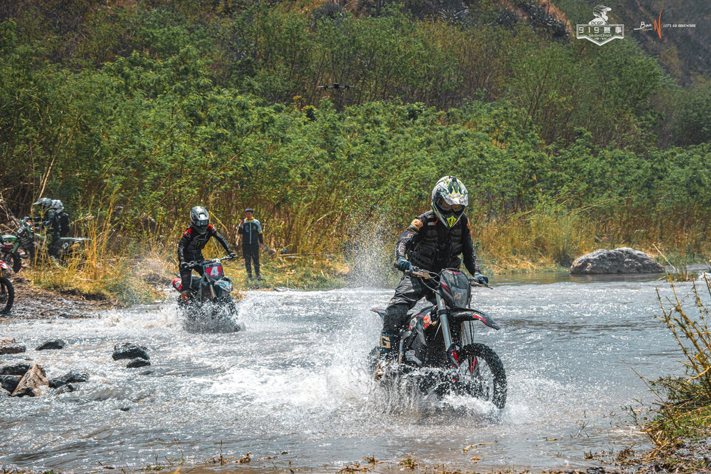 MotoTec Venom 72V/50Ah 12,000W Off-Road Electric Dirt Bike