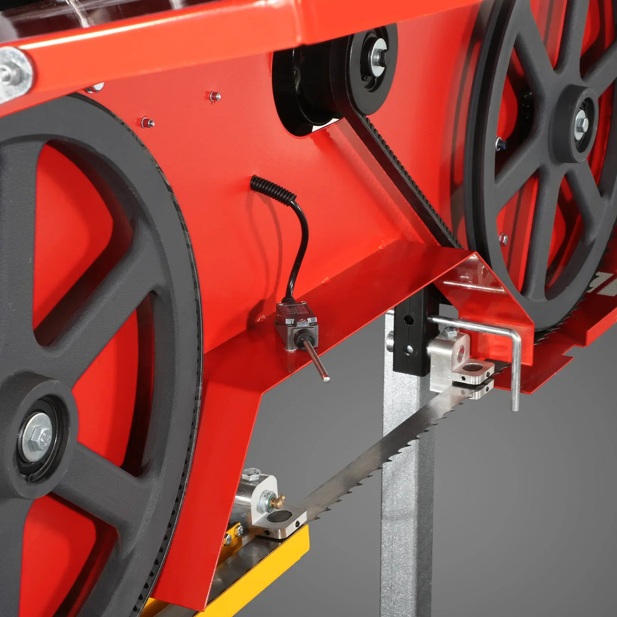 MechMaxx 26" Portable Sawmill, KOHLER CH440 429cc E-Start Gasoline Engine, 20" Board Width, 20' Track Length (13' Track Length + 6.4' Track Extension Included) , SM-26